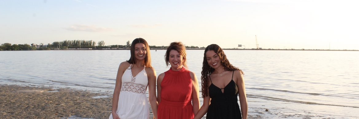 giareyes_'s profile banner image