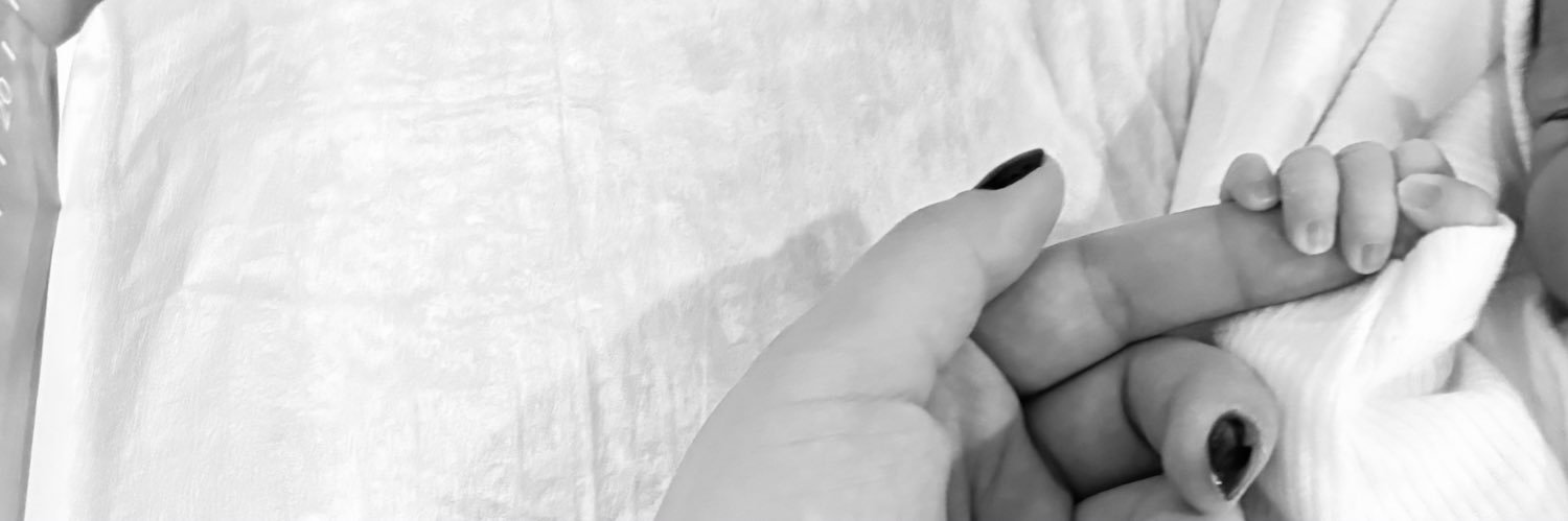 mryemsna's profile banner image