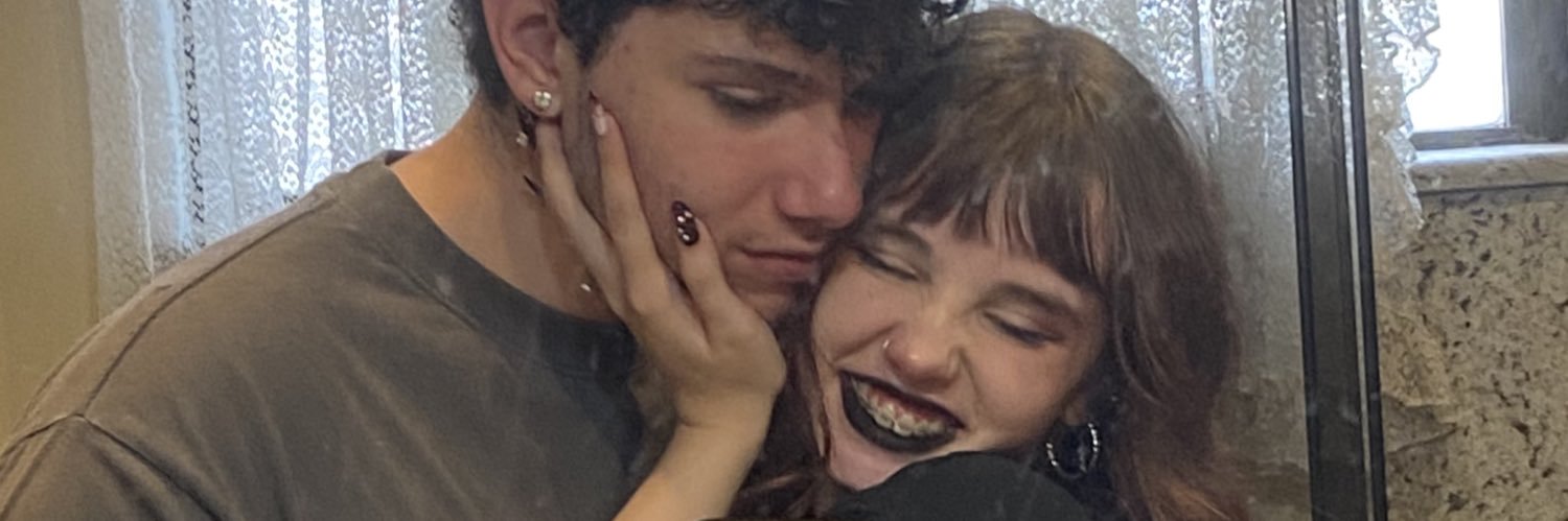 kazzy 🍓 VIU O MCR!!! banner