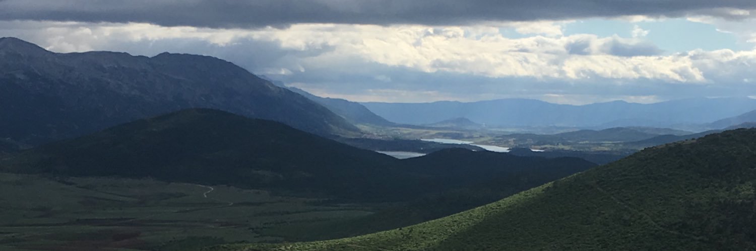 Ahminck's profile banner image