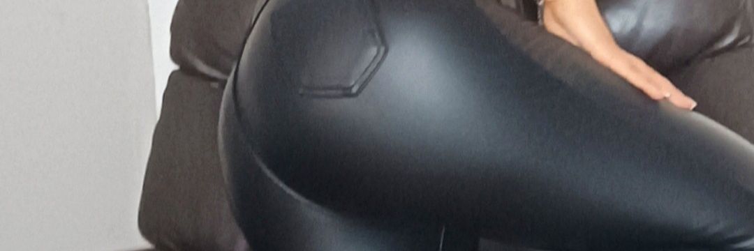 GoddessSilvana1 Herrin | FinDom - Throne Loyalfans banner