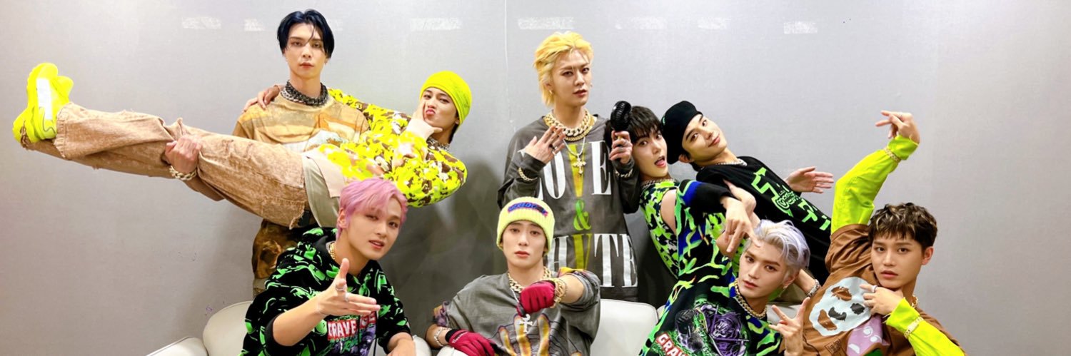 2v__66's profile banner image