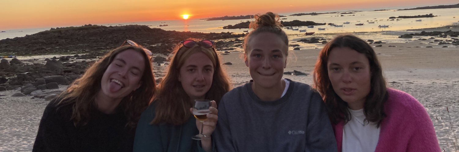 domburelle's profile banner image