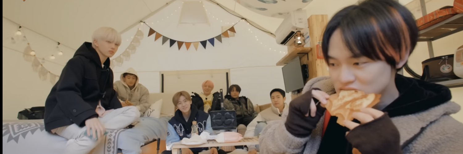 🥽 vibes 🥽 banner