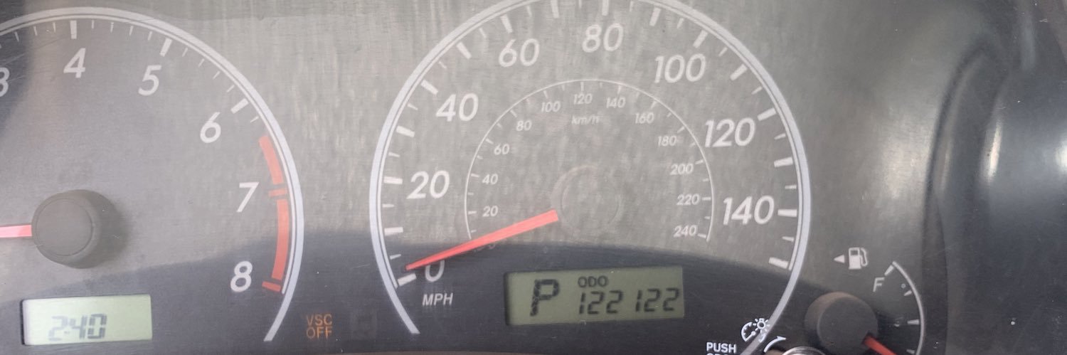 W H I N E R🥇 banner