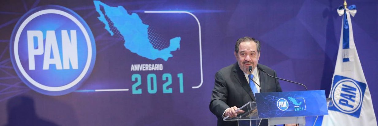 Héctor Larios banner