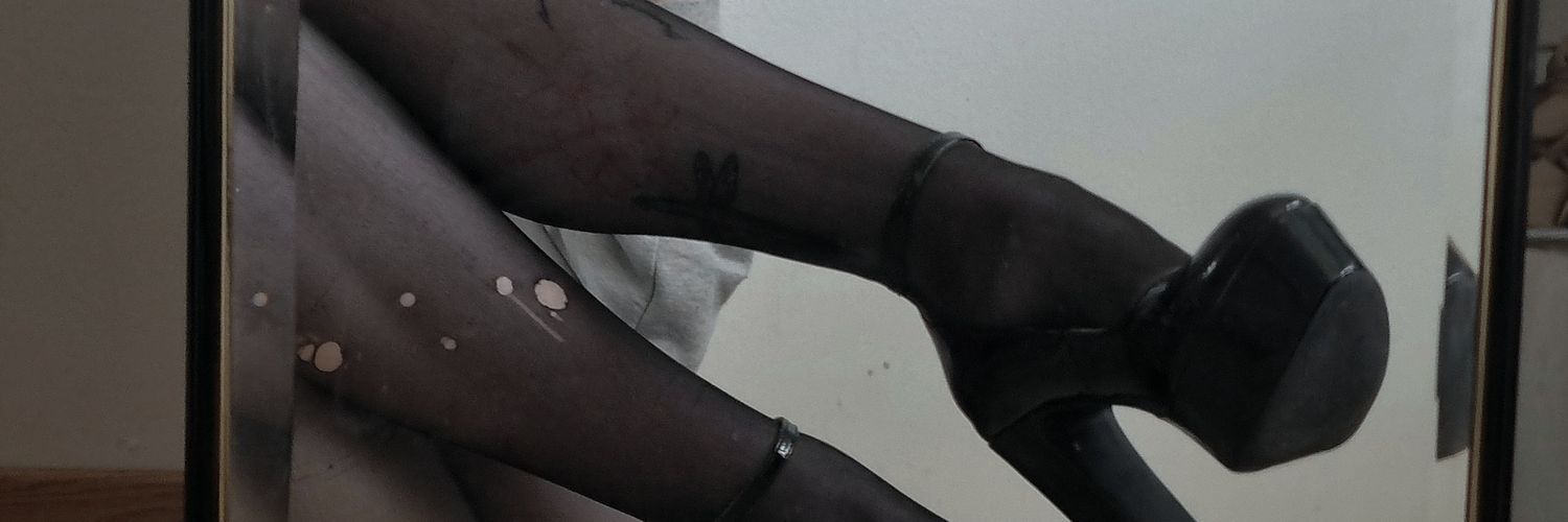 goddess vi 𖹭 findom banner