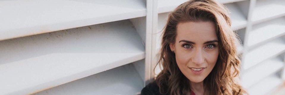 Lisarobx's profile banner image