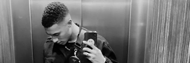 𝔏𝔬𝔲𝔦𝔰𝔐𝔢𝔩𝔬™ banner