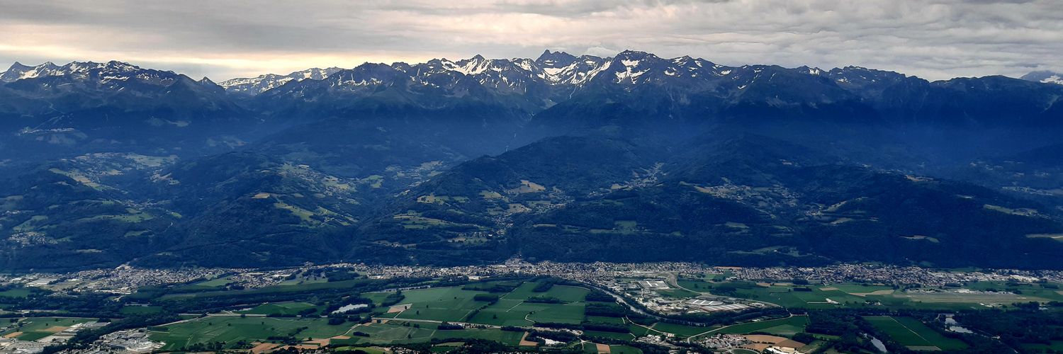 Emilie Capron banner