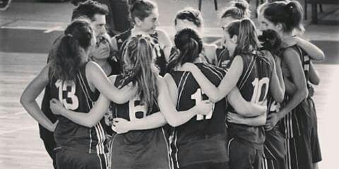 b_mathilde_E's profile banner image