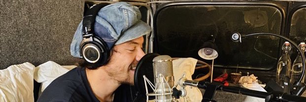 Hannahburcombee's profile banner image