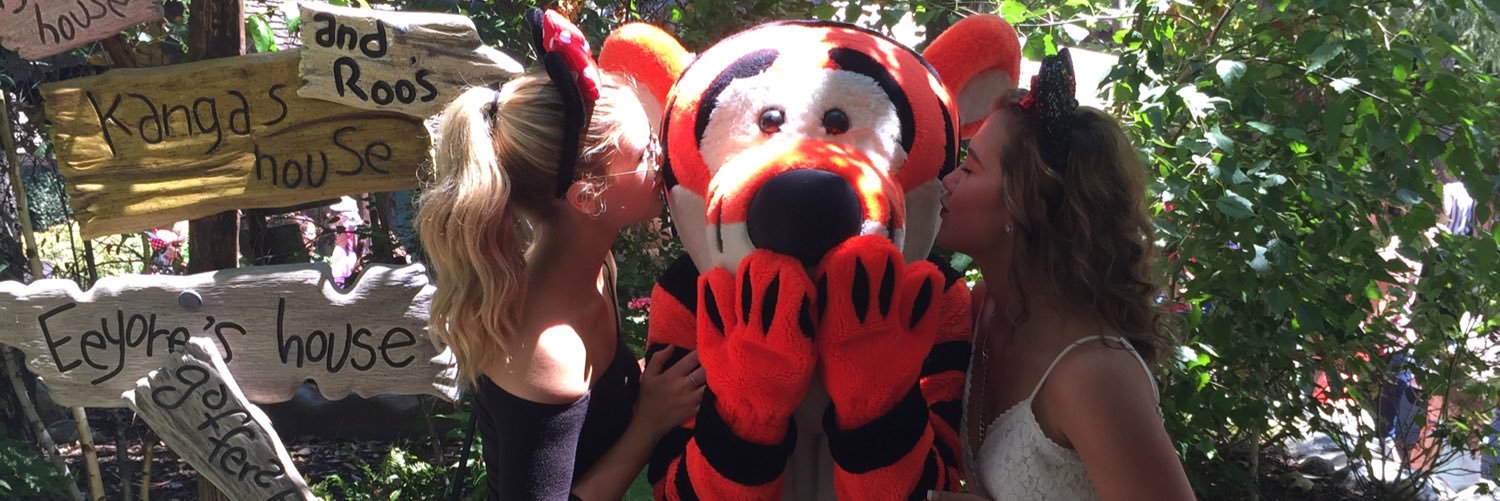 Claire_Hunzy's profile banner image