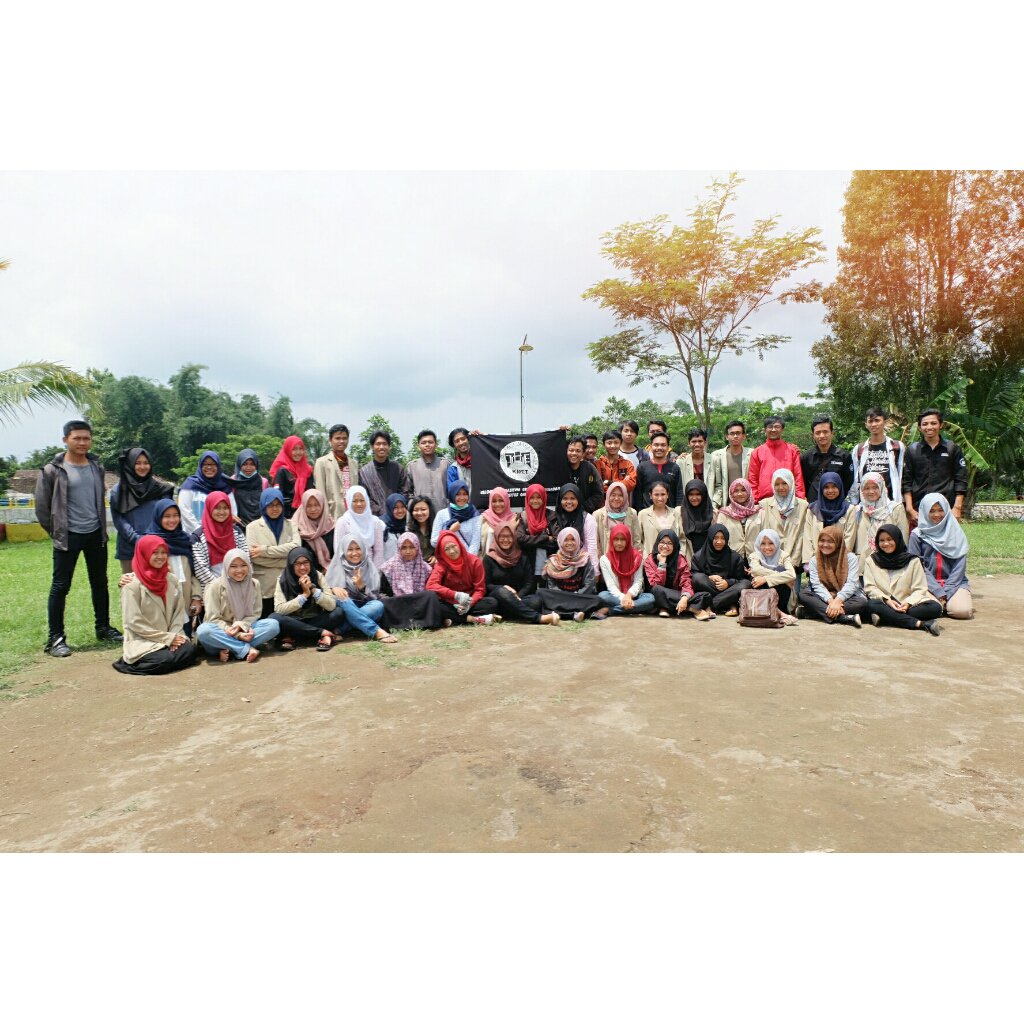 Ekonomi Terapan UGM banner