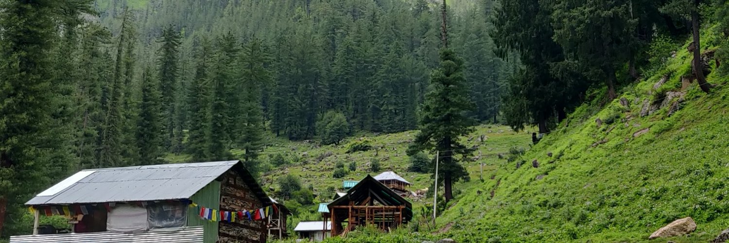 nooraesh's profile banner image