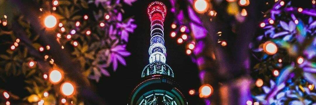 monisurb's profile banner image