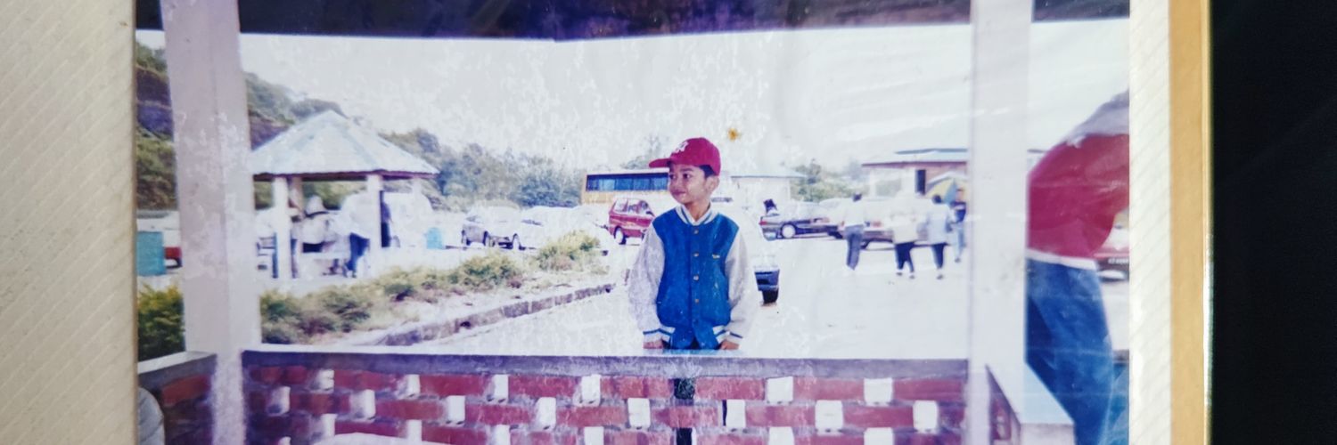 FahmeeAziz's profile banner image