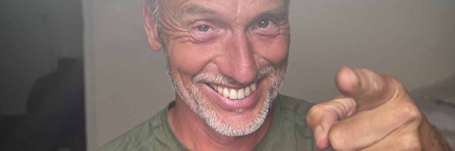 frankbruining's profile banner image