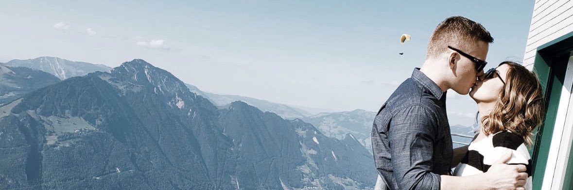 Itzyy's profile banner image