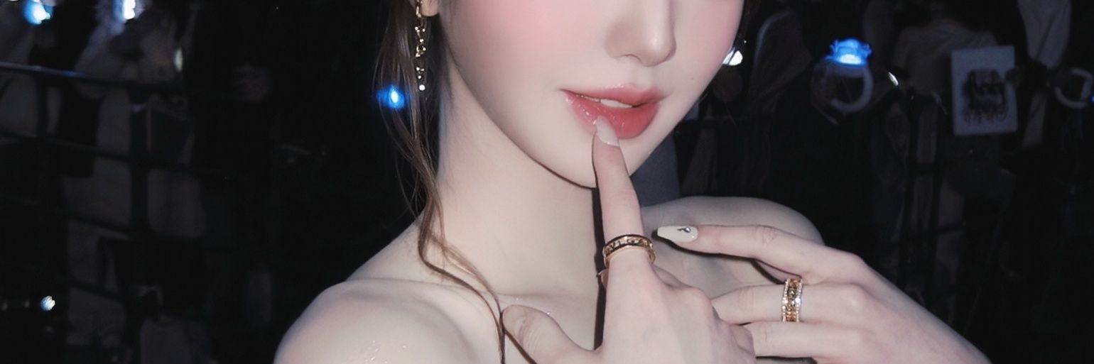 wommny's profile banner image