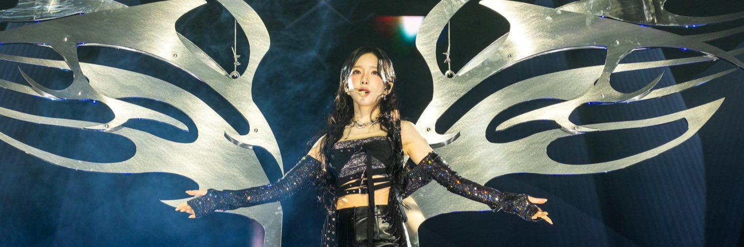 B æ banner