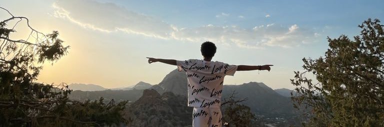 mo ♛ (Triple M) banner