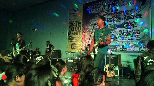 ICE BUBBLE POP PUNK banner