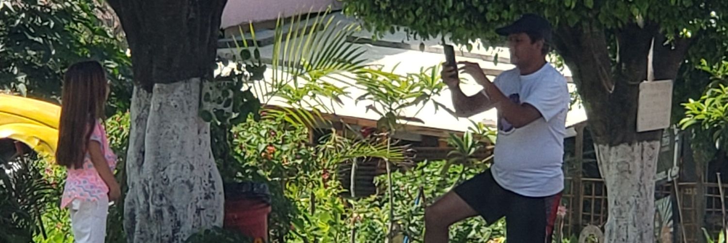 iVickidult's profile banner image