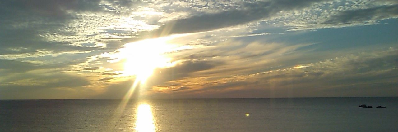 khunue's profile banner image