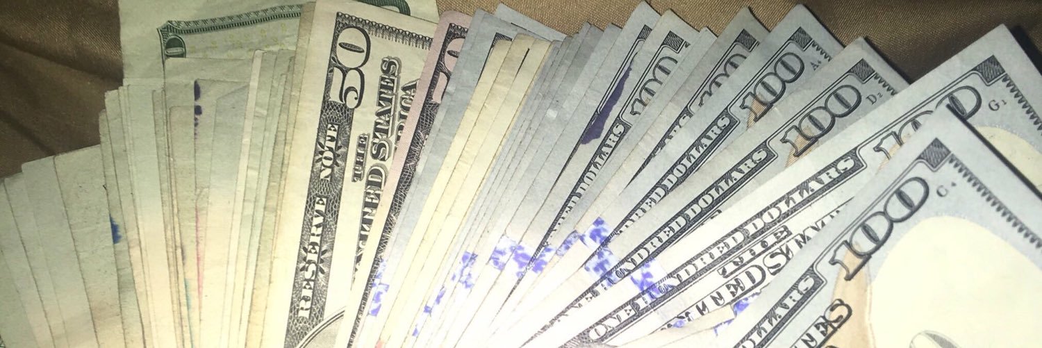 whitteeguurl's profile banner image