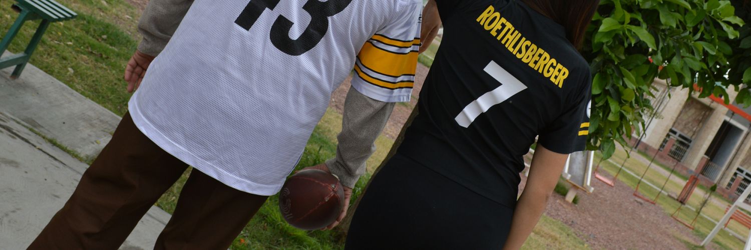 gabybrionees's profile banner image