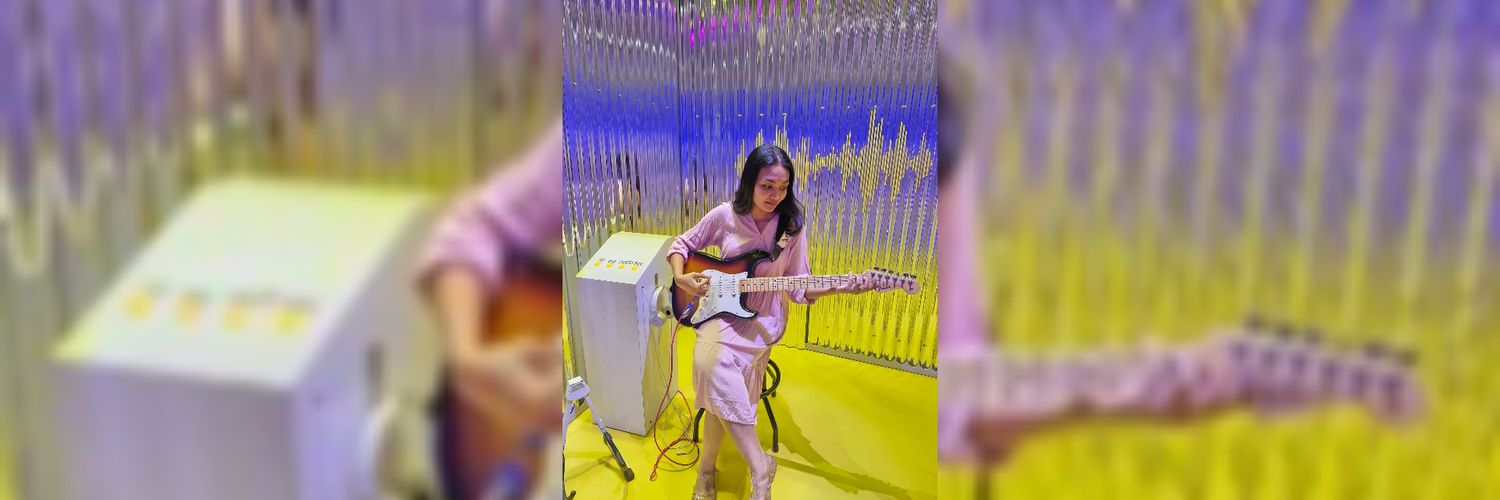 estherragustine's profile banner image