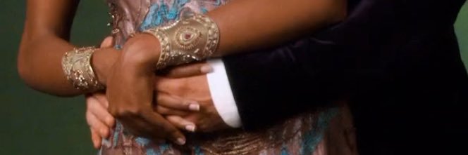 iRis 🐝 🧲🌷🧵👸🏾🤴🏻's banner