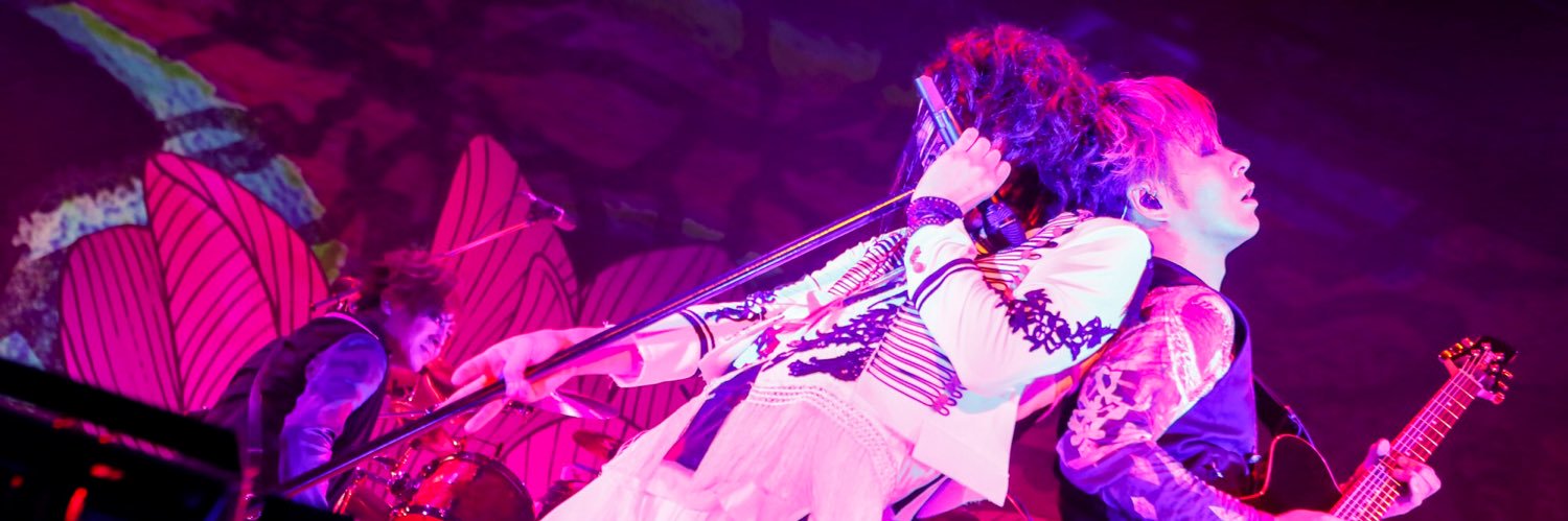 Dead_blue74's profile banner image