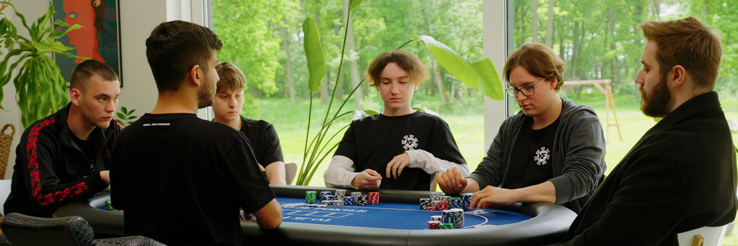 Komil&Friends banner