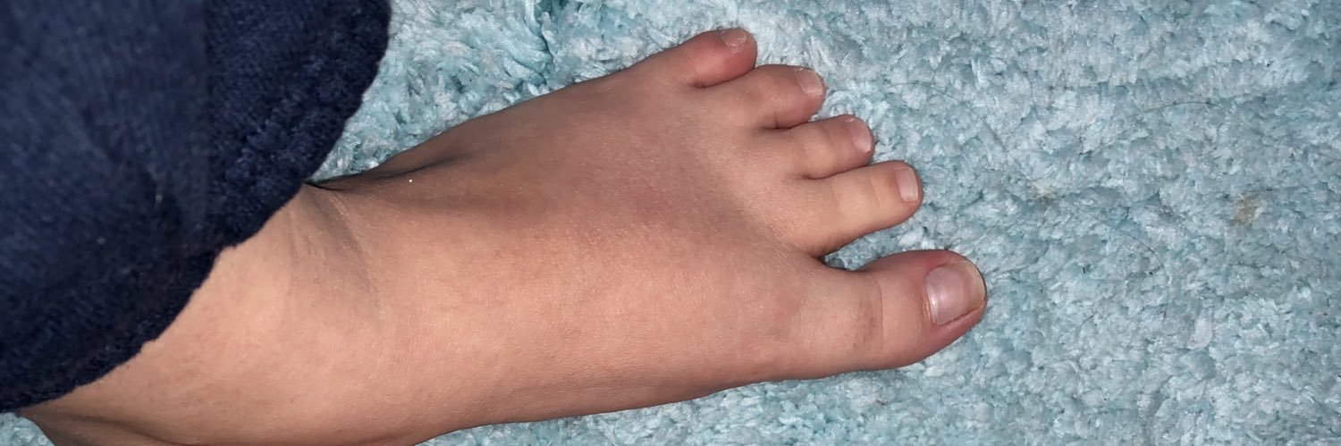 tinyfootlove's profile banner image