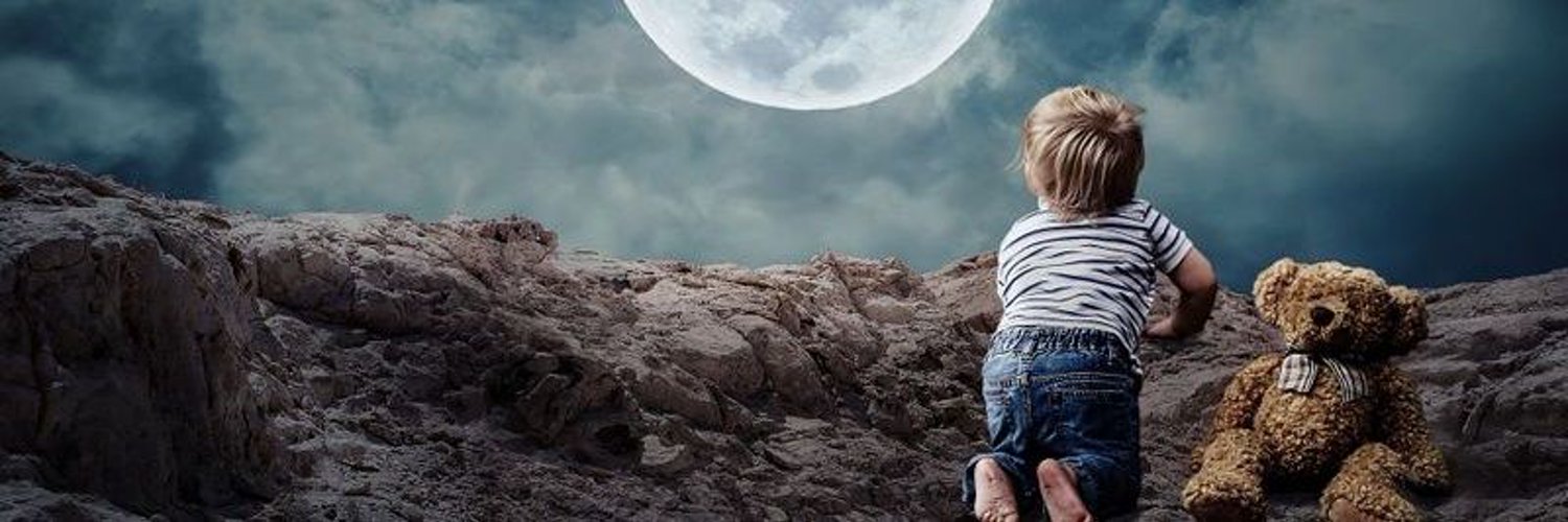 Прийду с ребенком. Дети из школы. Прийду с ребенком. Девочка идет в школу. Пустите детей приходить ко мне божие.