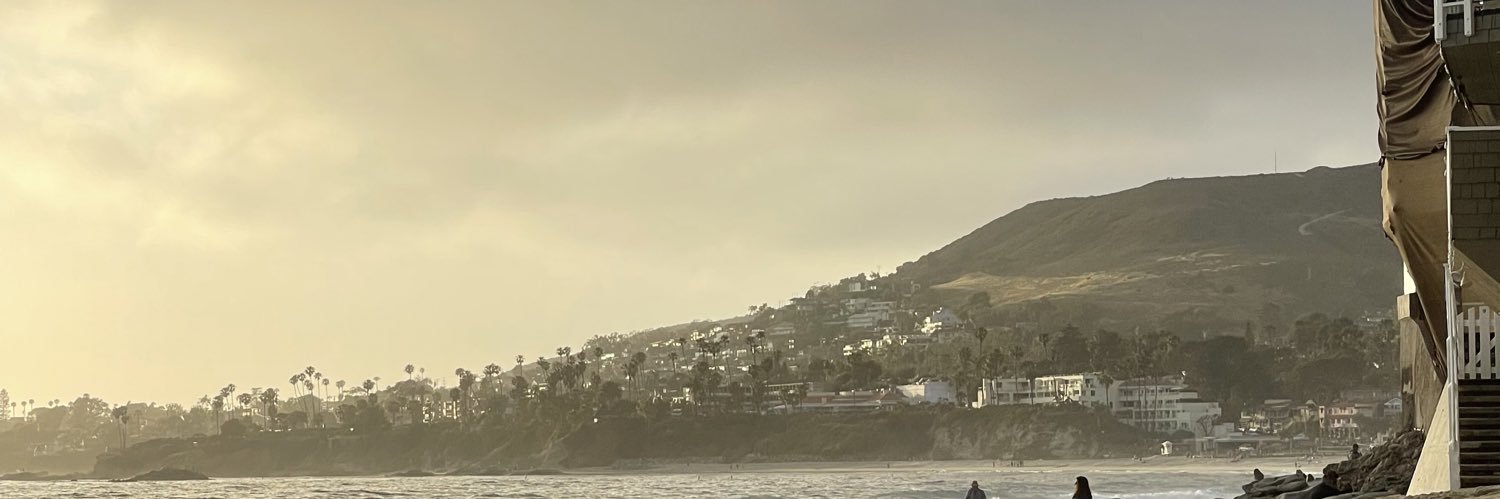 _chloelohse's profile banner image