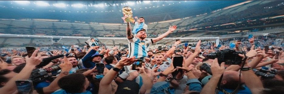 candanaza's profile banner image