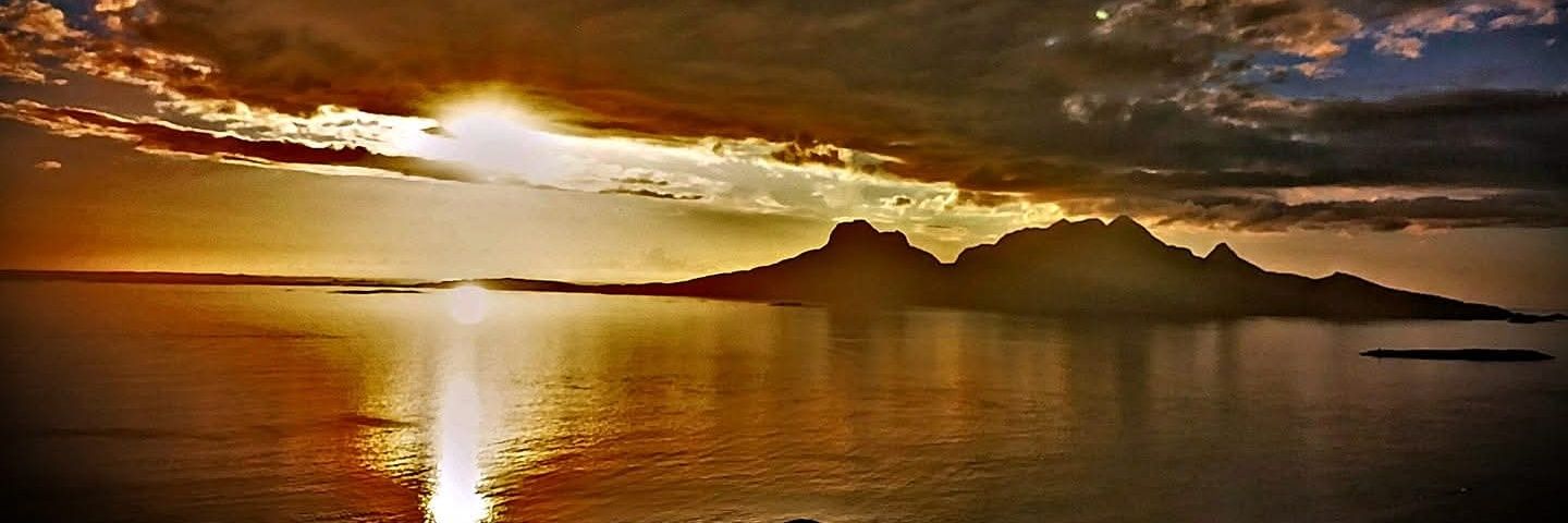 einvik74's profile banner image