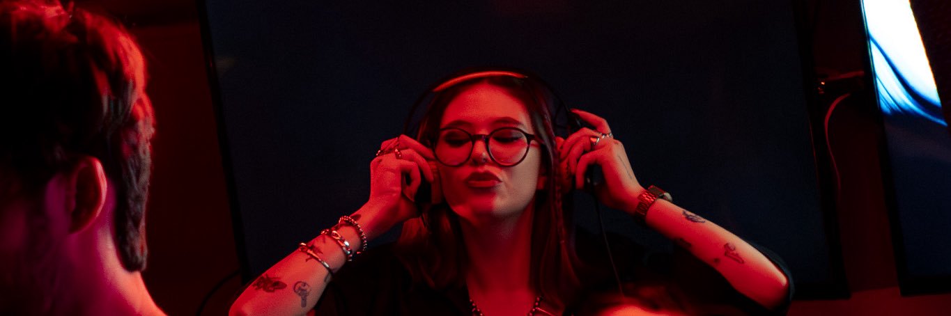laramgns's profile banner image