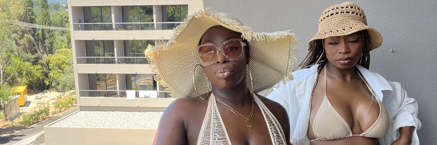 Tee (The zero hour tweeter) banner