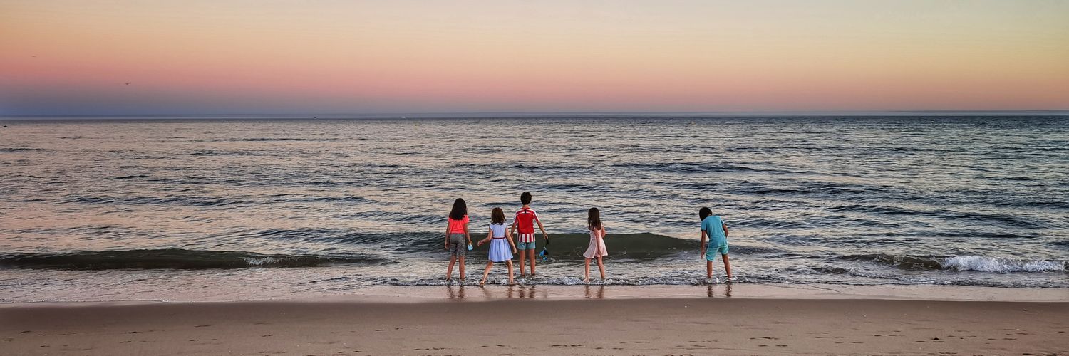 Luis Rodríguez banner