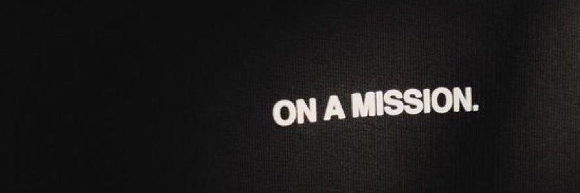 A D 💋's banner
