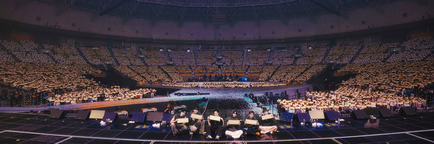 loveunwh's profile banner image