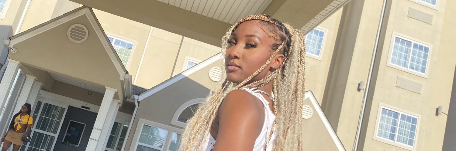itsmelasha18's profile banner image