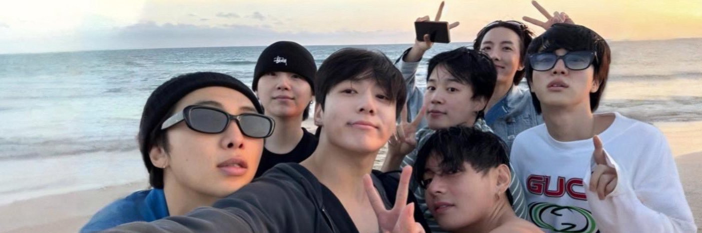 R⟭⟬⊙⊝⊜💜💙🩷🖤💛🤍💚⟬⟭ banner