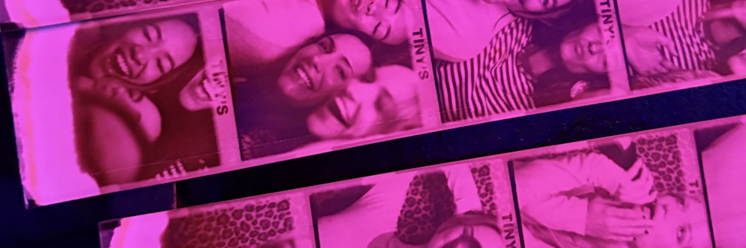 ava banner