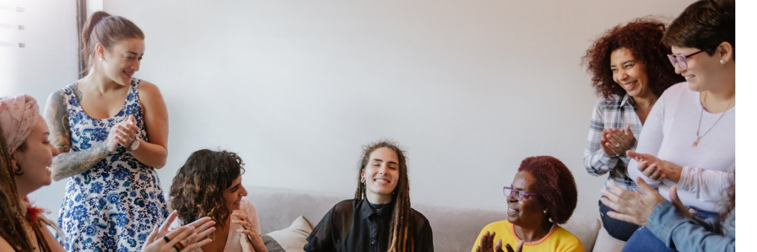 elletourage's profile banner image