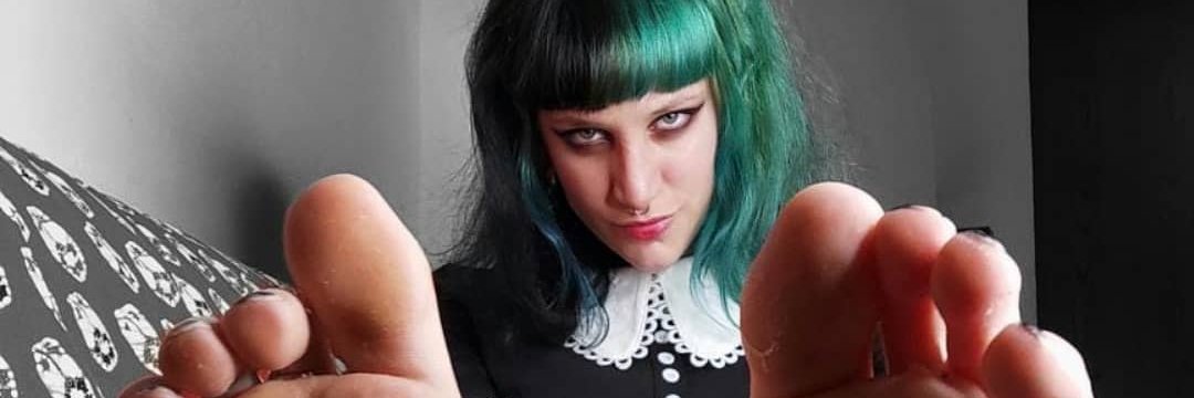gothgirlfeets's profile banner image